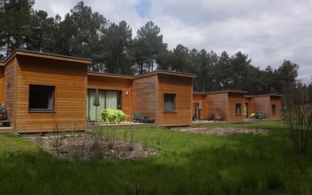 Construction de 400 cottages - Center parcs - LOUDUN (86)

Maître d’ouvrage :Center Parcs Vienne
Type : Privé
Secteur :